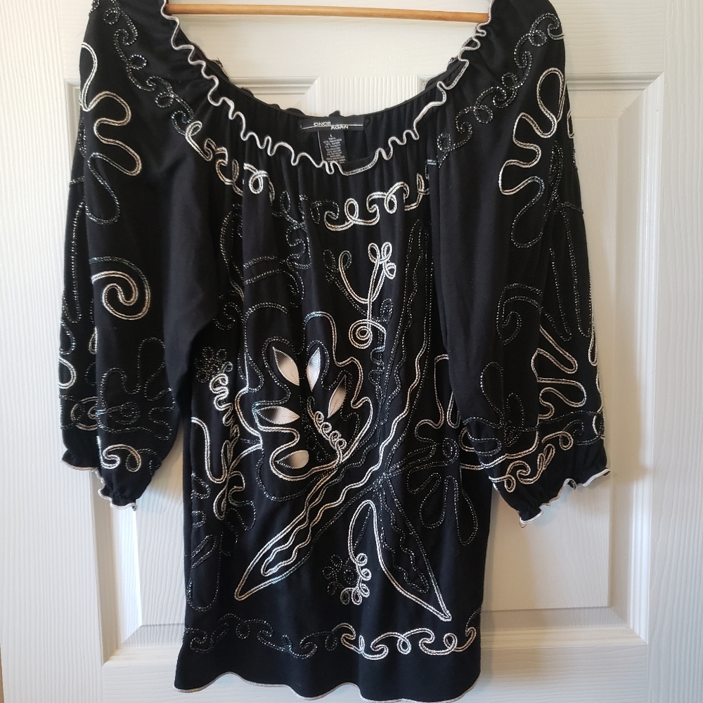 Blouse - Picture 2 of 3